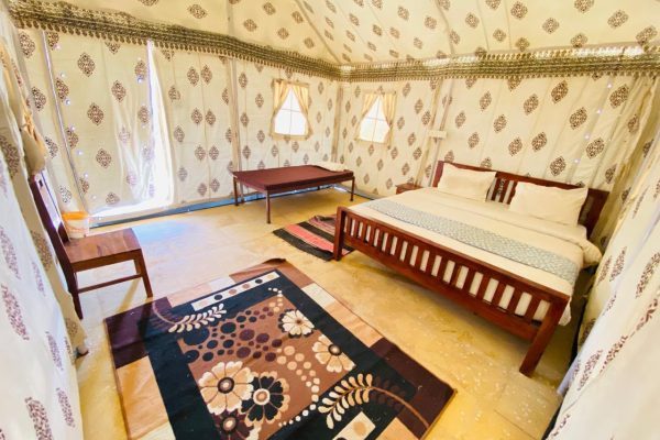 Deluxe Swiss tents (2)