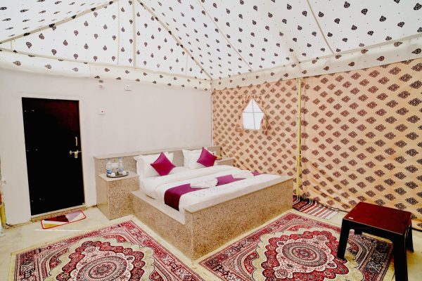 Deluxe Swiss tents (3)