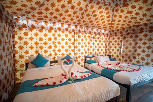 Double Deluxe Tents (7)